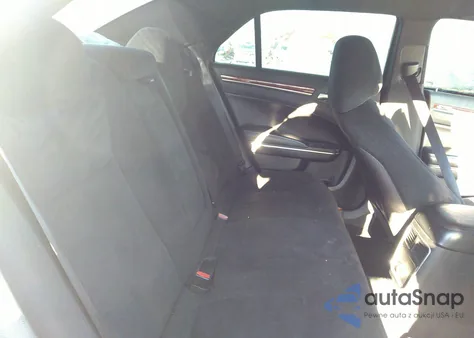 2012 Chrysler 300 z USA, uszkodzony, nr VIN 2C3CCAAG8CH113639